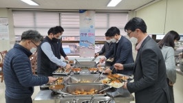 (주)농협유통 부산지역본부 구내식당 | 농협강원본부, 지역사회와 함께하는 '상생한끼' 행사 실시