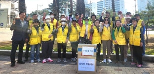 대한노인회고양시일산서구지회사 | 대한노인회 경기 고양시 일산서구지회, 체육시설관리도우미 혹서기 물품 배부