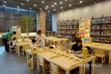 플레이레고일산탄현점 | "레고, 구입 대신 대여하세요!"...레고대여점 '플레이' 신월성점