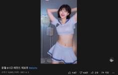 리액션 당시 별풍선 쓸어 담더니 결국 '1000만뷰'까지 달성한 문월 제로투 영상