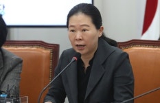권은희더헤어 | 권은희 “조국, 선무당이 사람 잡는 발언 하고 있어”