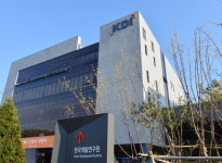 KDI, 금융회사 규제에 ‘그룹 리스크’ 반영 해야