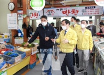 두루행복한세상전북지사 | 정찬균 나주부시장, '코로나19로 어려움 겪는 민생 현장' 두루 점검