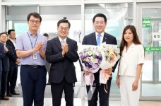 자숨서울경기지사 | 김영록 지사, 1일 명예 경기도지사로 활동