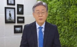 테오성남지사 | 경찰, '성남FC 의혹' 이재명 경기도지사 불송치…"증거 불충분"