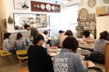아티엘커피교육&공방 | ˝접시 만들며 자녀양육의 스트레스 달래요˝
