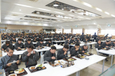 욱성화학 구내식당 | 코로나19가 바꾼 여수·광양산단 직장 일상