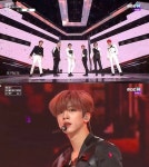 가미에프엔아이 | 위아이, 완전체 '모 아님 도'→엑소 '러브 샷'...퍼포먼스 화력