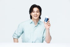 으뜸약국김지현 | 김지훈, 옵티마 브랜드 촬영 "약사님들 생각하면 힘나"