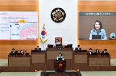 강현건설 합자회사 | 박춘선 시의원 "강현중학교 부지 주택 건설 계획 철회하라"