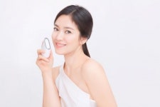류효정스킨테라피 | 아모레퍼시픽 메이크온, 피부상태 3초 진단·케어 ‘스킨 라이트테라피Ⅱ’ 출시