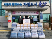 군산시 소룡동 지역사회보장협의체, 따뜻한 겨울 물품 지원 나서