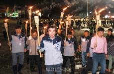 보령 '무창포 신비의 바닷길 횃불 걷기 체험'