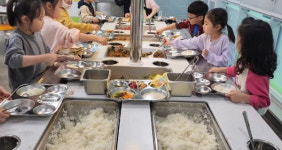 안성중학교급식소 | 안성시, 관내 학교급식에 '친환경 우수농산물 공급' 추진