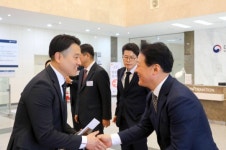 (주)금강웰빙푸드 금강요양원점 | (주)금강웰빙푸드, 제59회 납세자의 날 국세청장 표창 수상
