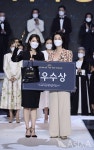 2020 더룩오브더이어 클래식, 최우수상 "이지은, 박상호, 정연아, 차안나" 차지
