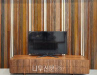 (주)토모우드(3종) - 645 | 우참, 마호가니 원목 '토모 아트월 루바' 출시