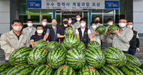 (주)비앤에스푸드계절소반 | 현대모비스, 우수 협력사에 계절과일 선물...올해로 20년째