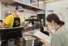 동대문구시니어클럽(나누리전통식품) | 동대문구, 어린이 기호식품 판매처 위생 점검 실시