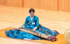 한국야금 신협자동판매기 | 학생음협콩쿠르 대상 피아니스트 류하늘, 가야금 연주자 김현지