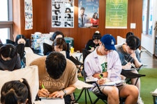 주식회사 나누리여행사 | 여행자와 주민들이 함께 감정을 기록하고 나누다