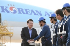 홍원항공화물 | 尹 대통령, 추석 연휴 항공화물 수출 근로자 격려