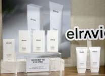 라비더엘라 company | 기미 케어로 두각… 휴메딕스 '엘라비에 코스메틱' 성장 가속
