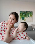 최희, 딸 서후와 사랑스러운 커플 잠옷 “떡뻥 먹는데 되게 귀찮네”