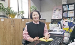 "행정의 '빈틈' 메운다" 수원 돌봄 사각지대 없애는 이행순 이사장