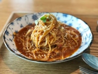 홈메이드감성 파스타접시 예쁜 스파게티 카레 샐러드 그릇 이쁜 수입 도자기 홈카페 : 바이썸씽