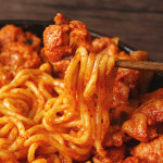 강원도 춘천 양념 닭갈비 1kg (3-4인분) 캠핑음식 국내산 냉장육 : 김씨언니마켓