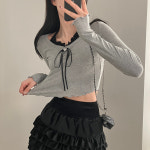 큐티블리 리본 프릴 홀터 레이어드 일체형 브이넥 긴팔 티셔츠 : 기프티박스
