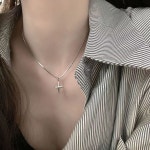티타늄 실버 미니 십자가 목걸이 : 모어모어겟