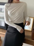 여성 투웨이 오프숄더 드레이핑 셔링 기본 긴팔 티셔츠 하객룩 (아이,베이지,소라, 블랙) : 클로채