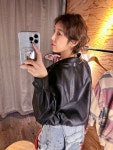 얼반아웃피터스 25SS 여성 사일런스 앤드 노이즈 끌로에 FAUX 레더 봄버 자켓 2색 택1 : 비아비아미국