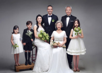 전주조아패밀리조아family - 전주시 완산구 천잠로 213 | 전주 조아패밀리 리마인드웨딩 결혼 기념일 스튜디오 촬영 : 조아패밀리전주점