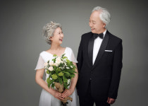 전주조아패밀리조아family - 전주시 완산구 천잠로 213 | 전주 조아패밀리 리마인드웨딩 결혼 기념일 스튜디오 촬영 : 조아패밀리전주점