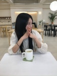 Loe Blouse : 아월 Our