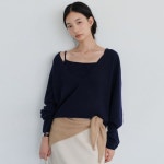 유라고 Yak wool V-neck knit