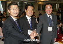 시민사회단체회의에 참석한 3당 원내대표