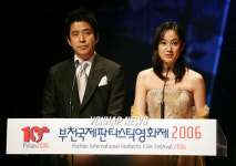 부천영화제 사회 보는 김범도, 최윤영 아나운서