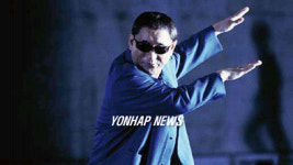 영화 속 자신을 연기하는 기타노 다케시 감독