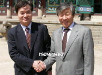 한국기독자교수협의회장 이종오 교수와 한국교수불자연합회장 김용표