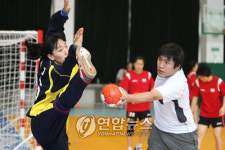 <올림픽>첫 훈련하는 여자 핸드볼 이민희