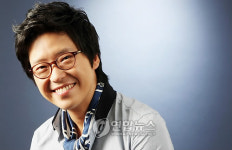 탤런트 엄기준,