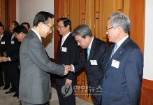 이 대통령 금융인 오찬 간담회