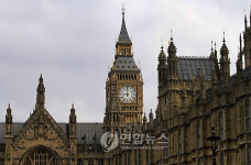 英총선, 모슬렘 여성 3인 첫 의회진출
