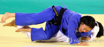 <아시안게임>사투 벌이는 김경옥