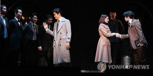 히치콕의 로맨틱 스릴러