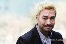 배우 데이비드 맥기니스